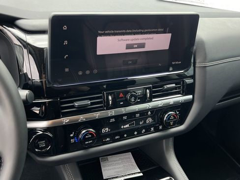 New 2026 Nissan Pathfinder Platinum FWD image 10