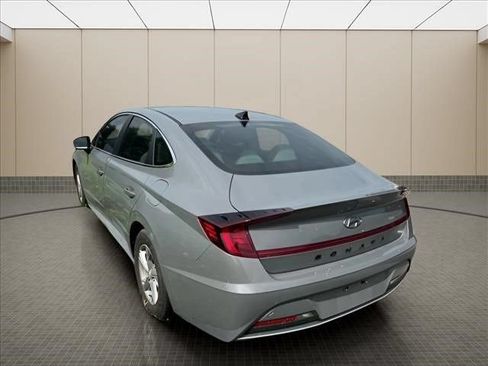 Used 2023 Hyundai Sonata SE FWD image 17