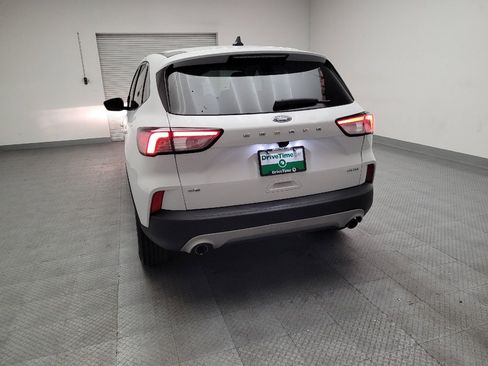 Used 2022 Ford Escape SE AWD/4WD image 6
