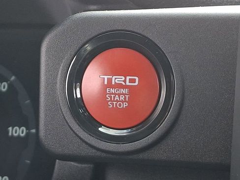 Used 2025 Toyota 4Runner TRD Off-Road image 30