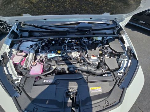 New 2025 Toyota Prius Plug-In Hybrid w/ Limited Premium Package FWD image 32