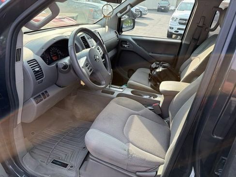 Used 2014 Nissan Frontier SV RWD image 5