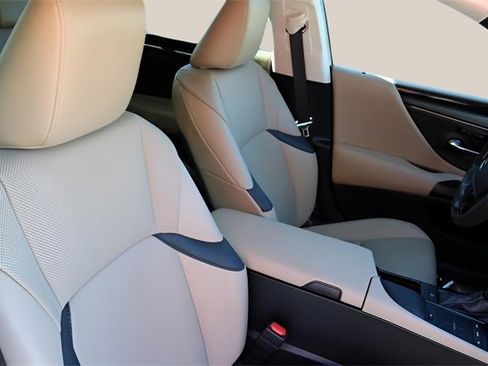 Used 2021 Lexus ES 350 w/ Premium Package image 19