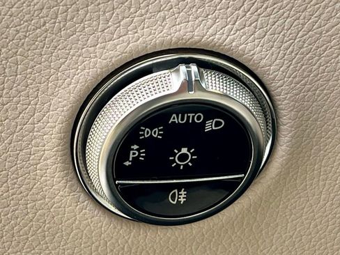 Certified 2026 Mercedes-Benz C 300 4MATIC Sedan image 24