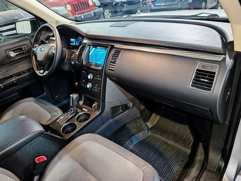 Used 2018 Ford Flex SEL w/ Equipment Group 202A FWD image 32