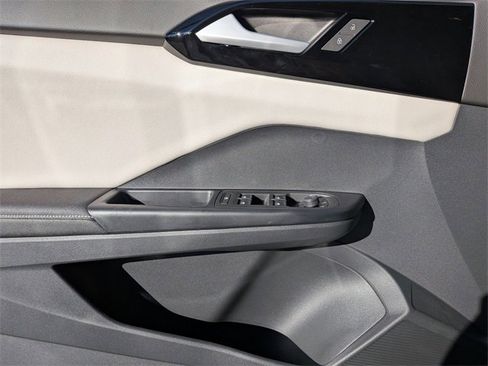 New 2026 Volkswagen Taos S image 26