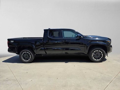 Certified 2025 Toyota Tacoma TRD Sport AWD/4WD image 2