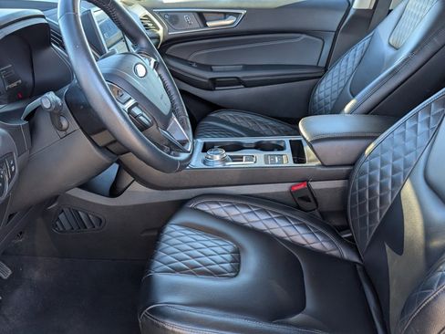 Used 2024 Ford Edge Titanium image 13