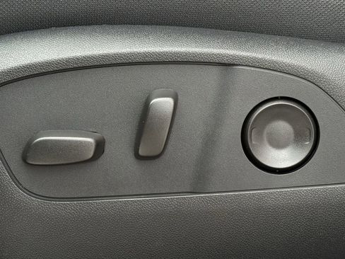 New 2026 Chevrolet Traverse LT image 21