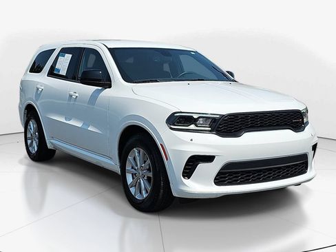 Used 2025 Dodge Durango GT RWD image 3