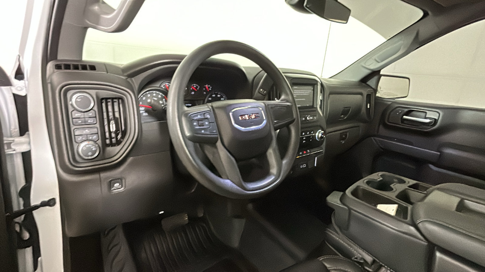 Used 2024 GMC Sierra 1500 Pro w/ Pro Value Package AWD/4WD image 16