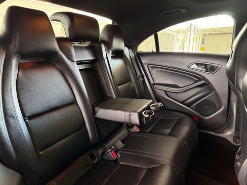 Used 2015 Mercedes-Benz CLA 250 image 20