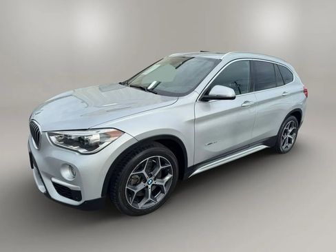 Used 2017 BMW X1 sDrive28i w/ Premium Package FWD image 6