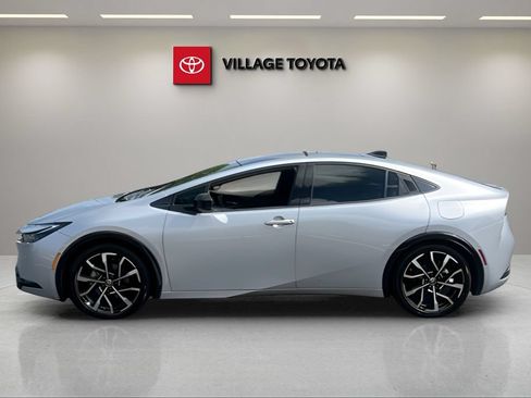 Certified 2024 Toyota Prius Prime FWD image 2