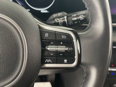 Used 2024 Kia Carnival SX image 38