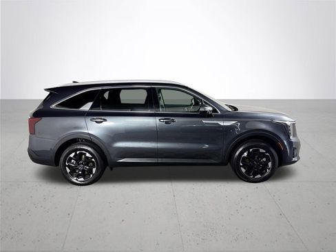 Used 2024 Kia Sorento S AWD/4WD image 5
