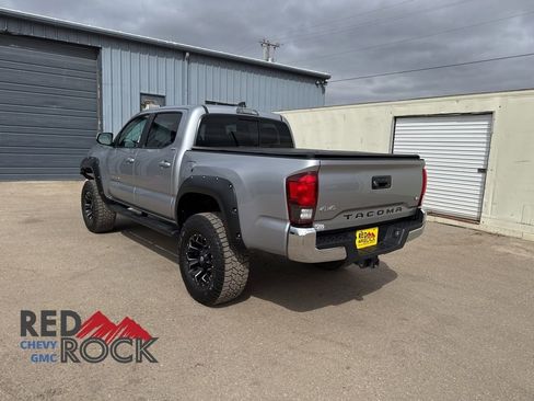 Used 2021 Toyota Tacoma SR5 AWD/4WD image 7