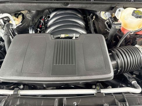 Used 2024 GMC Yukon XL Denali AWD/4WD image 43