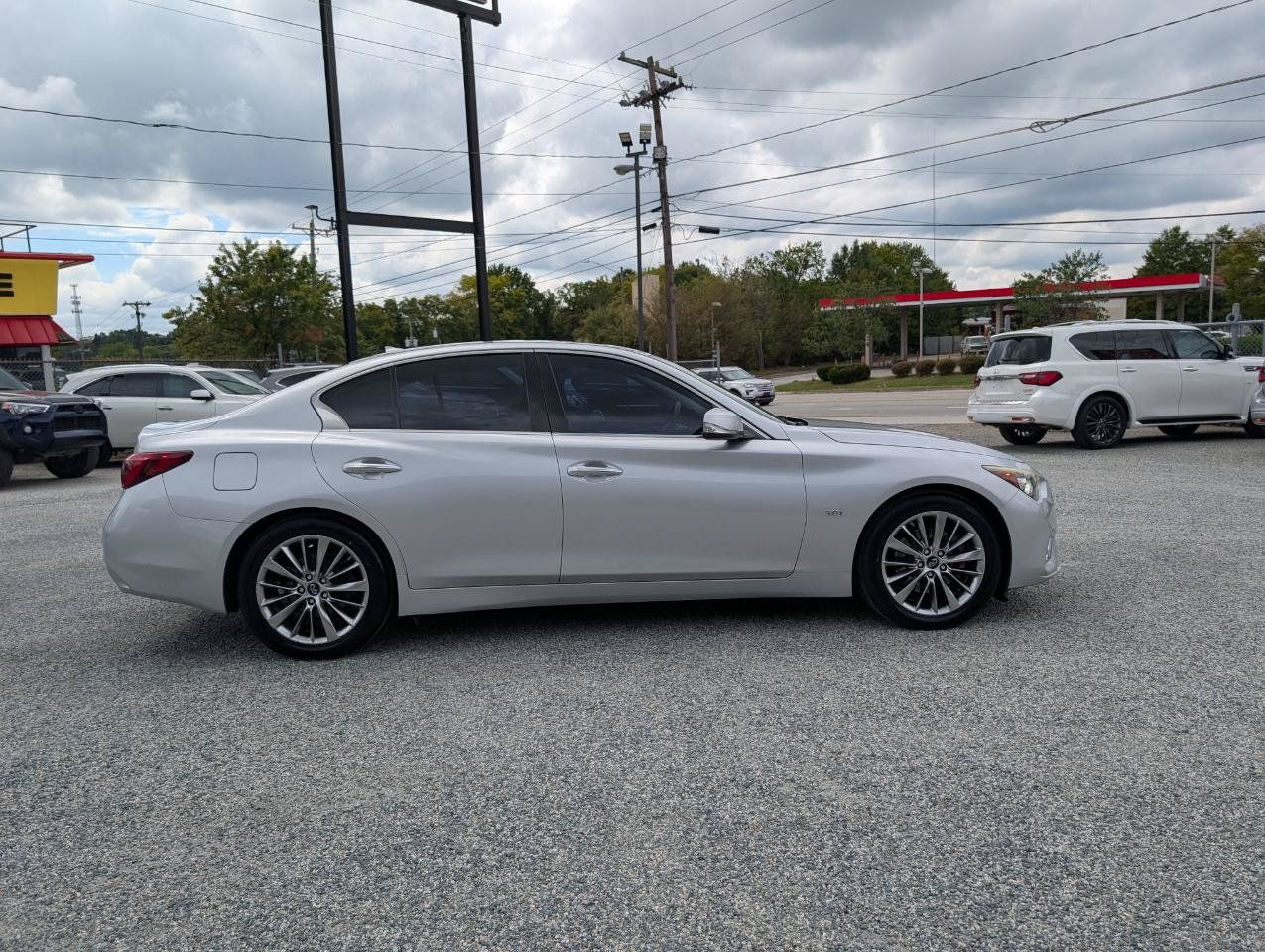Used 2018 INFINITI Q50 Luxe RWD image 4