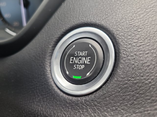 Used 2019 Cadillac XT4 Sport AWD/4WD image 32