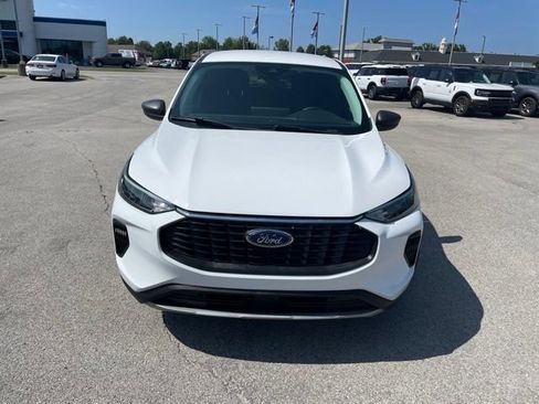 Used 2024 Ford Escape Active w/ Tech Pack #1 AWD/4WD image 3