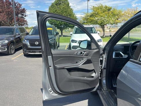 Used 2024 BMW X5 xDrive50e w/ M Sport Package AWD/4WD image 10
