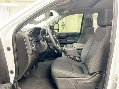 Used 2021 Chevrolet Silverado 2500 Custom w/ Custom Value Package image 18