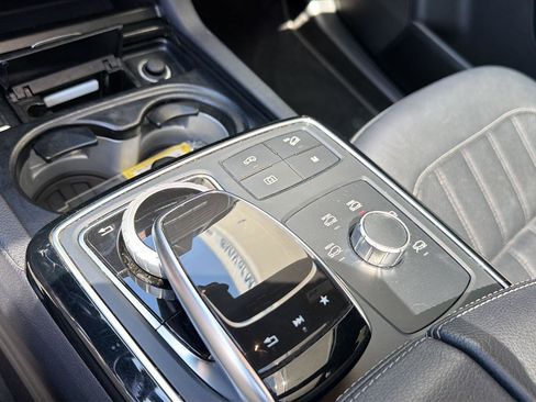 Used 2019 Mercedes-Benz GLS 450 4MATIC image 28