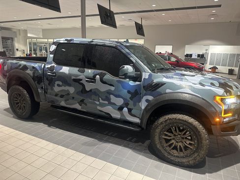 Used 2019 Ford F150 Raptor w/ Equipment Group 802A Luxury image 4