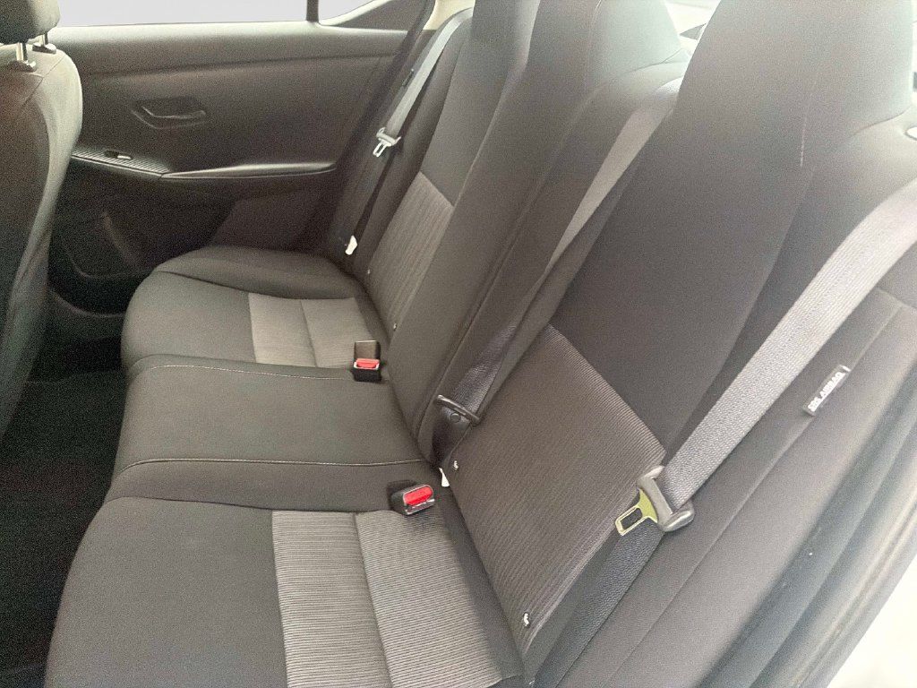 Used 2024 Nissan Sentra SV FWD image 14