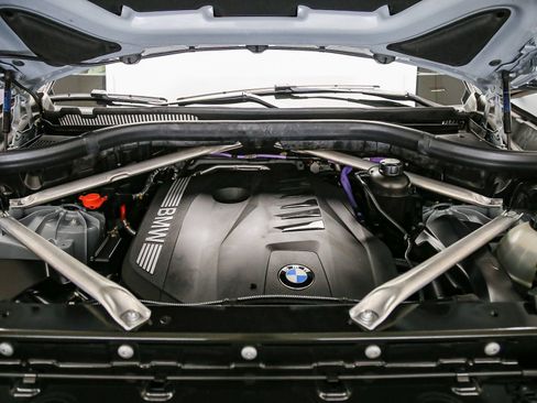 Used 2024 BMW X5 xDrive40i w/ M Sport Package AWD/4WD image 28