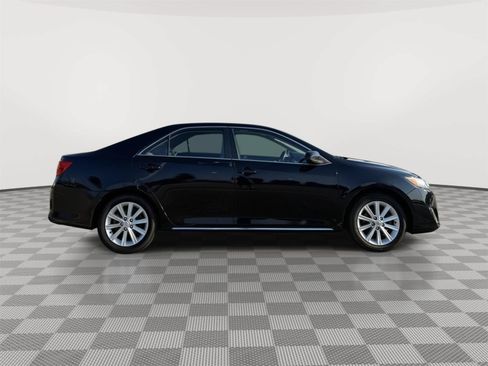 Used 2012 Toyota Camry XLE w/ Preferred Accessory Pkg FWD image 7