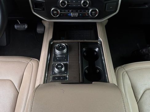 Used 2024 Ford Expedition Max Limited AWD/4WD image 15