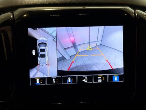 Used 2023 Chevrolet Traverse Premier w/ Redline Edition AWD/4WD image 13