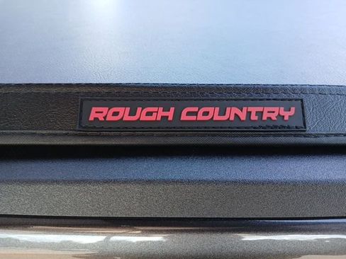 Used 2025 Jeep Gladiator Sport image 5