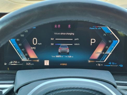 Used 2024 BMW X5 xDrive50e w/ M Sport Package AWD/4WD image 10