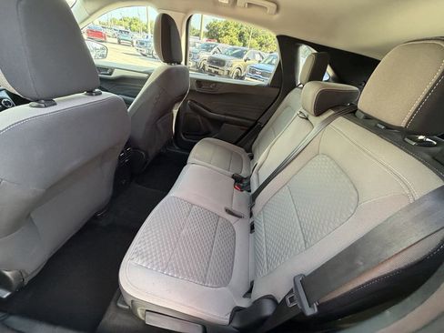 Used 2022 Ford Escape SE w/ Convenience Package FWD image 17