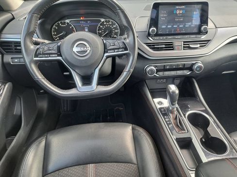 Used 2024 Nissan Altima 2.5 SR FWD image 18