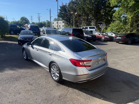 Used 2021 Honda Accord LX image 7