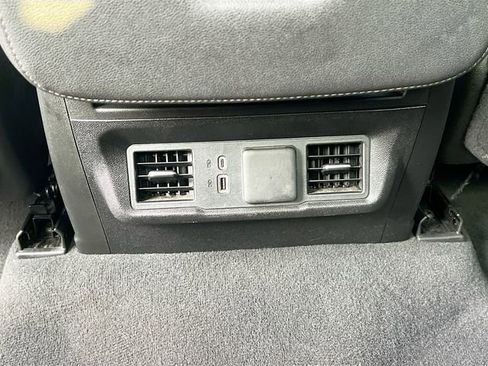 Used 2025 Chevrolet Silverado 1500 LT image 25