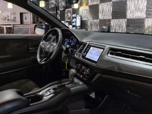 Used 2022 Honda HR-V Sport image 19