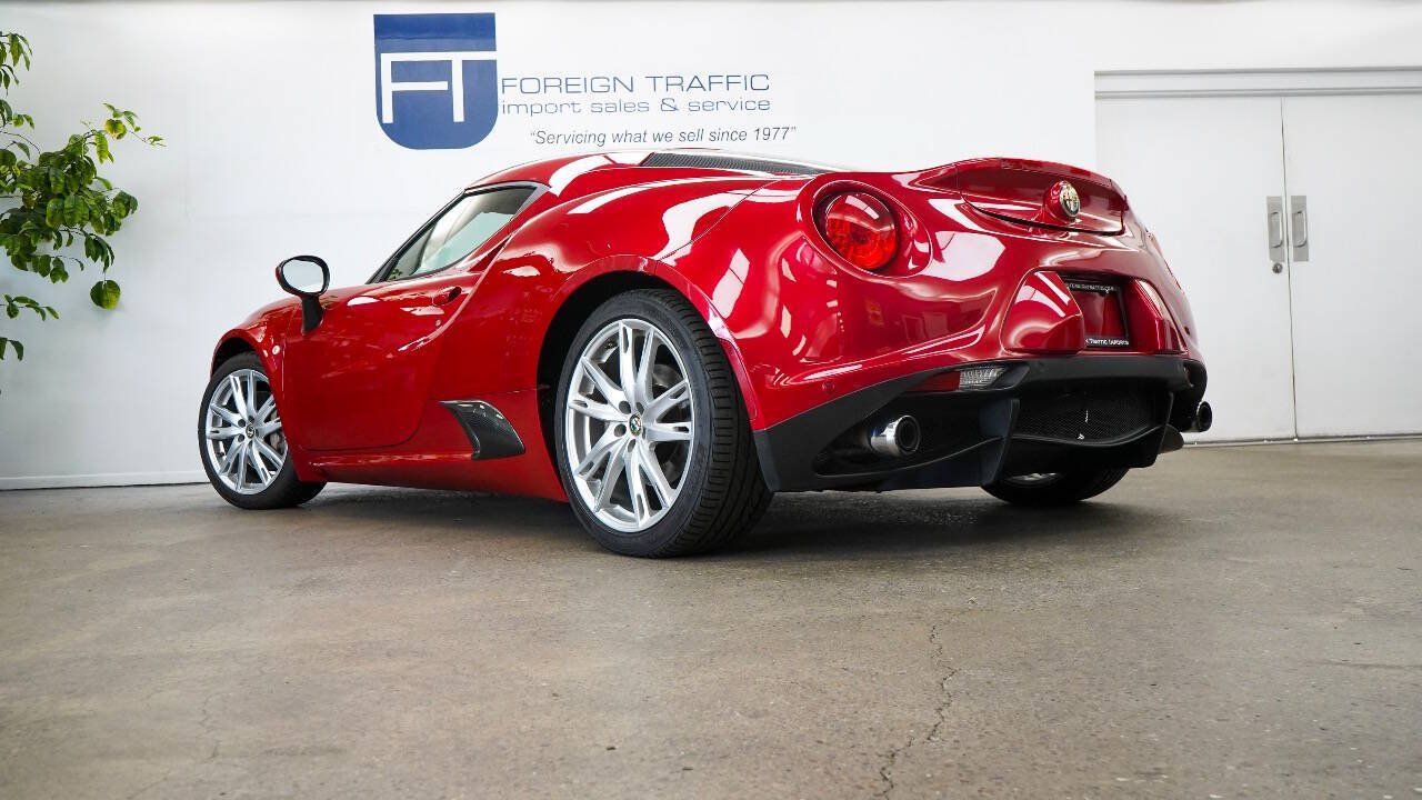 Used 2016 Alfa Romeo 4C Coupe w/ Convenience Group - Coupe RWD image 21