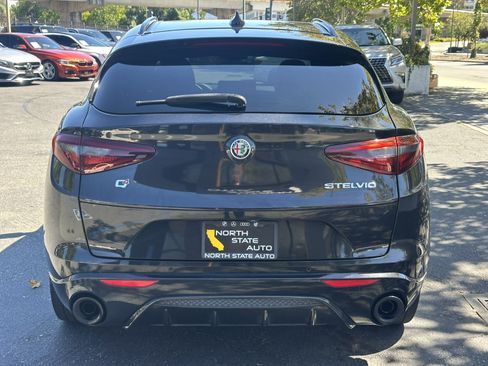 Used 2023 Alfa Romeo Stelvio Veloce AWD/4WD image 10