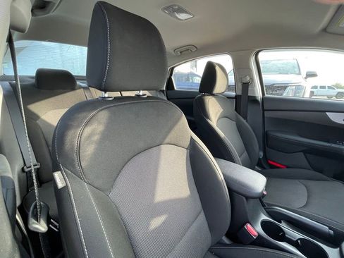 Certified 2024 Kia Forte LXS w/ LXS Technology Package image 27