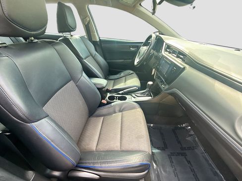 Used 2017 Toyota Corolla SE FWD image 28