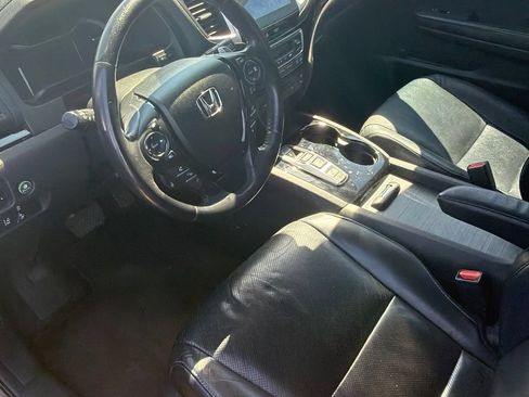 Used 2016 Honda Pilot Elite image 4