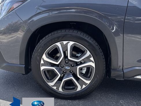 Used 2023 Subaru Ascent Limited AWD/4WD image 36