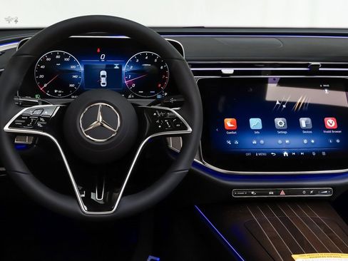 New 2026 Mercedes-Benz E 350 4MATIC Sedan image 13