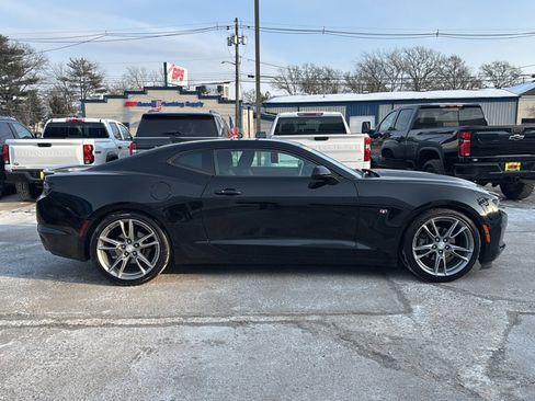 Used 2020 Chevrolet Camaro LT w/ RS Package image 9