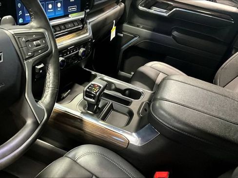 Certified 2024 Chevrolet Silverado 1500 RST w/ Convenience Package II AWD/4WD image 19